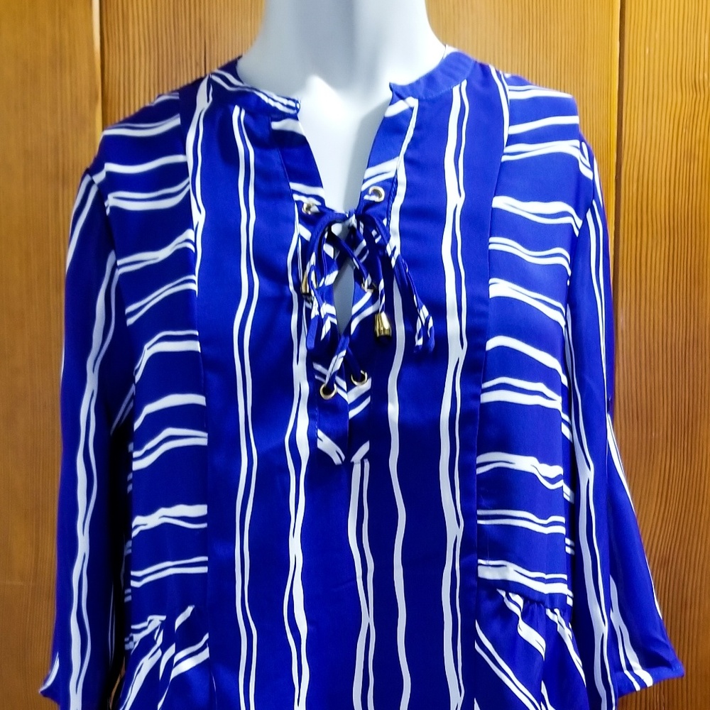 Oversized Blue and White Stripped